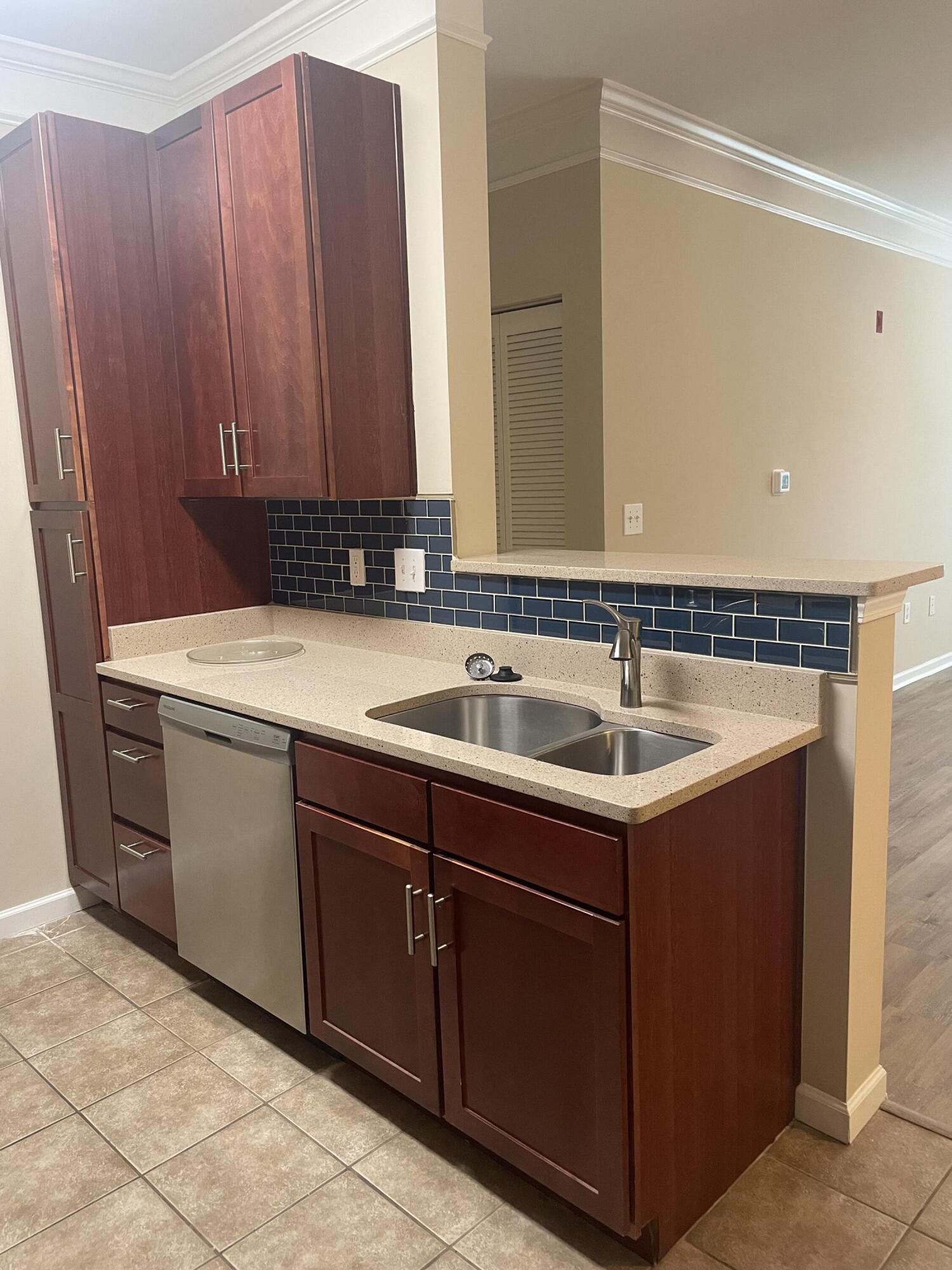 1755 Central Park Road, Unit 7111 Charleston, SC 29412 - Photo 3 of 11 kitchen