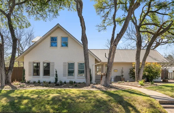 $799,000 | 5213 Buffalo Pass, Austin, TX 78745