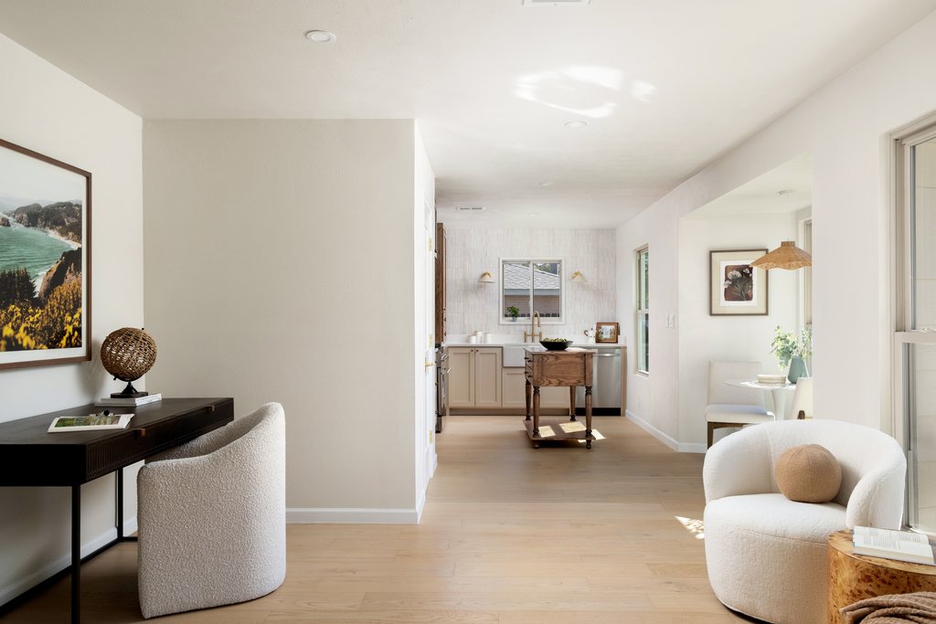 5213 Buffalo Pass Austin, TX 78745 - Photo 12 of 26 Versatile sitting area perfect for office or study.