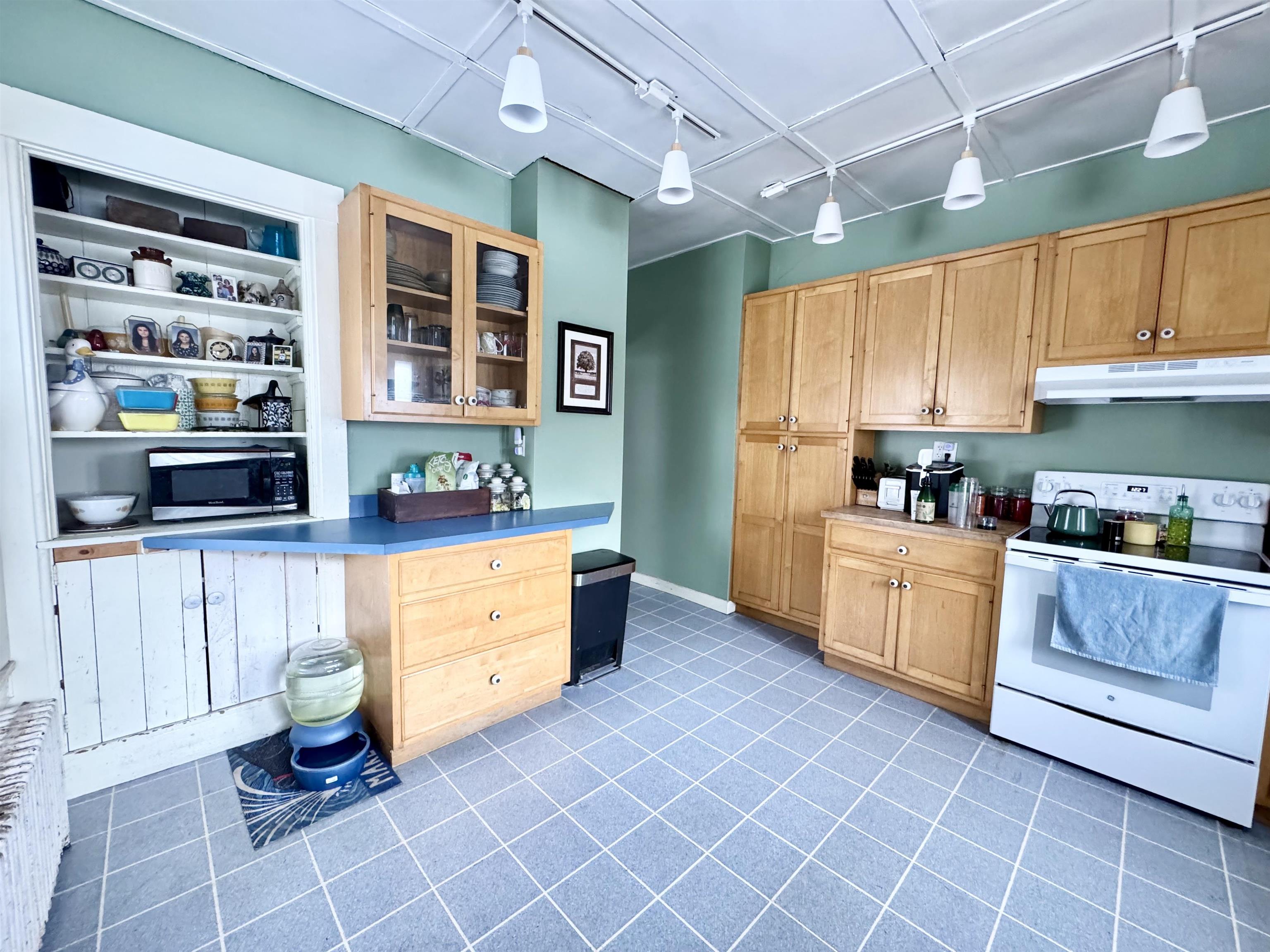 10 Academy Avenue Rockingham, VT 05101 - Photo 6 of 35