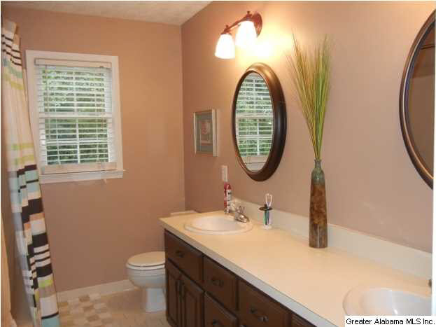 1105 Independence Drive Alabaster, AL 35007 - Photo 13 of 17
