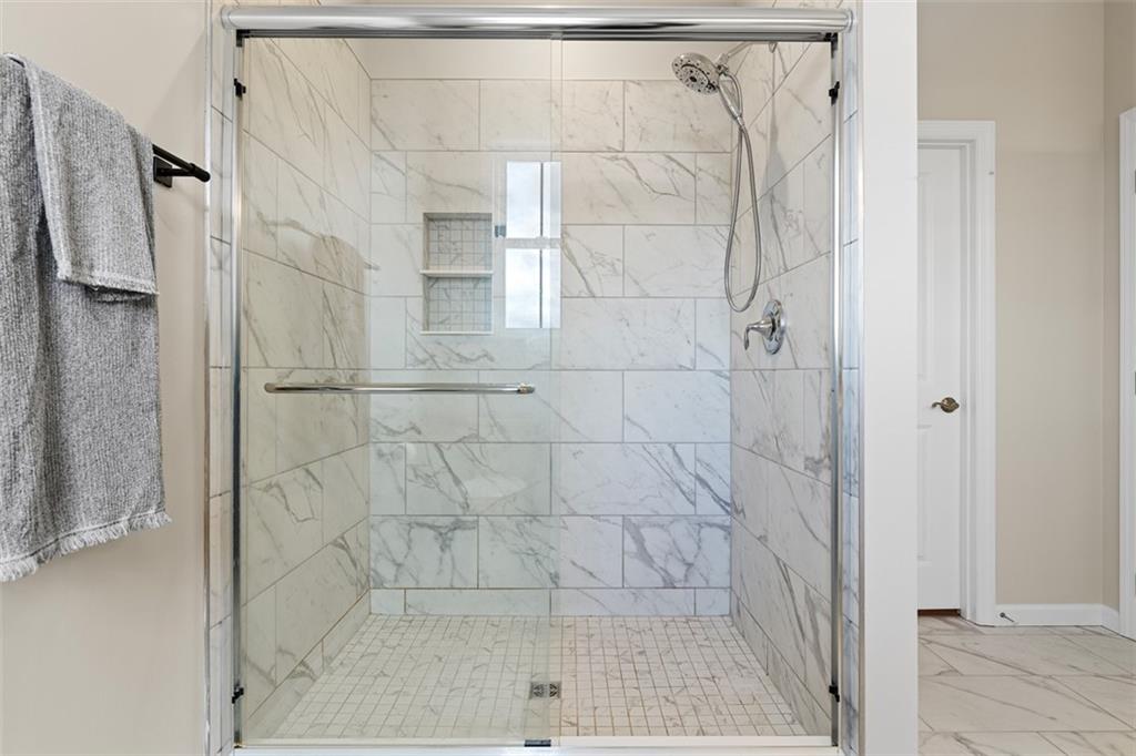 403 Walnut Court Pittsburgh, PA 15237 - Photo 32 of 42 a bathroom with a shower