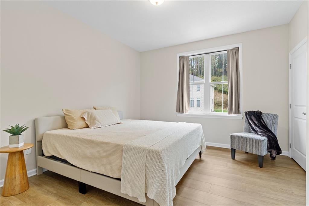 403 Walnut Court Pittsburgh, PA 15237 - Photo 34 of 42 a bedroom with a bed and a window