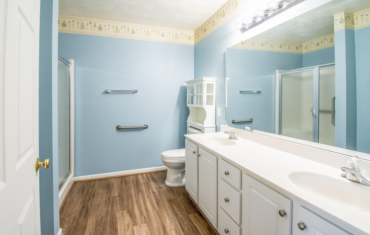 4448 Pheasant Ridge Road, Unit 203 Roanoke, VA 24014 - Photo 16 of 20 16