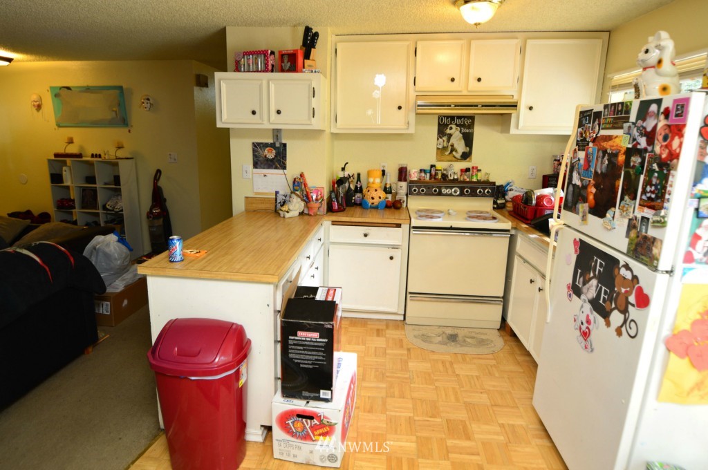 851 Southwest Miller Road Port Orchard, WA 98367 - Photo 4 of 11 Gallery Image 4