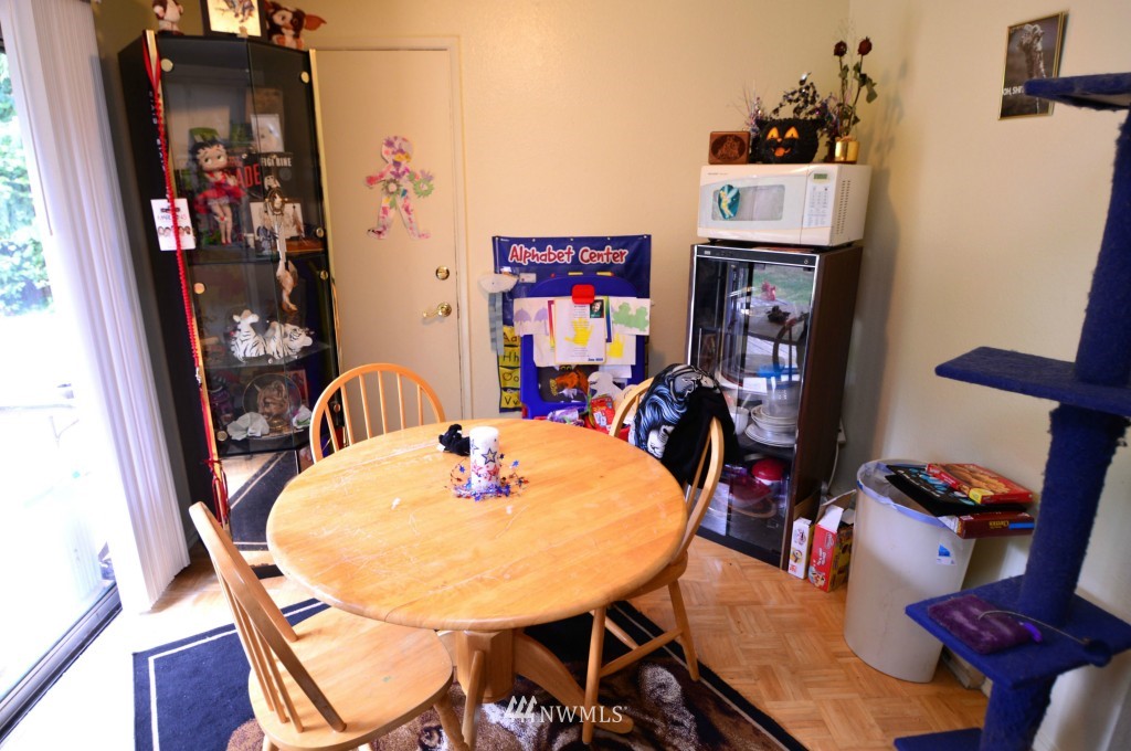 851 Southwest Miller Road Port Orchard, WA 98367 - Photo 5 of 11 Gallery Image 5
