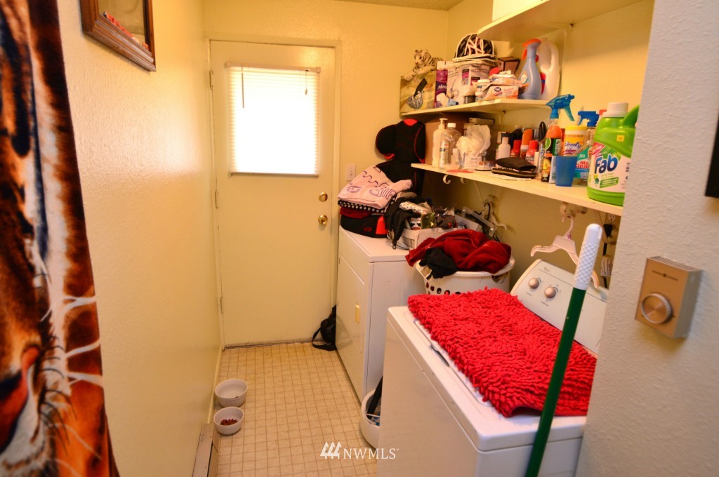 851 Southwest Miller Road Port Orchard, WA 98367 - Photo 9 of 11 Gallery Image 9