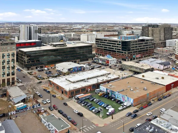a picture of city view