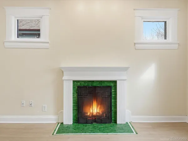 a view of a livingroom with a fireplace