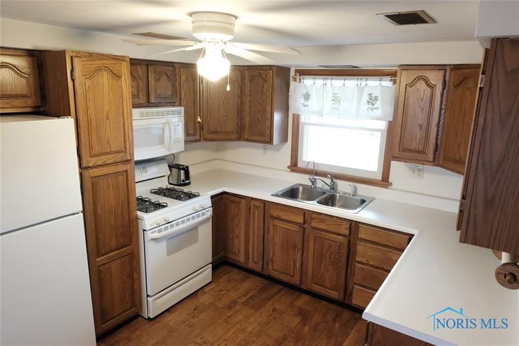 23307 West Hellwig Road Genoa, OH 43430 - Photo 7 of 19 Gallery Image 7