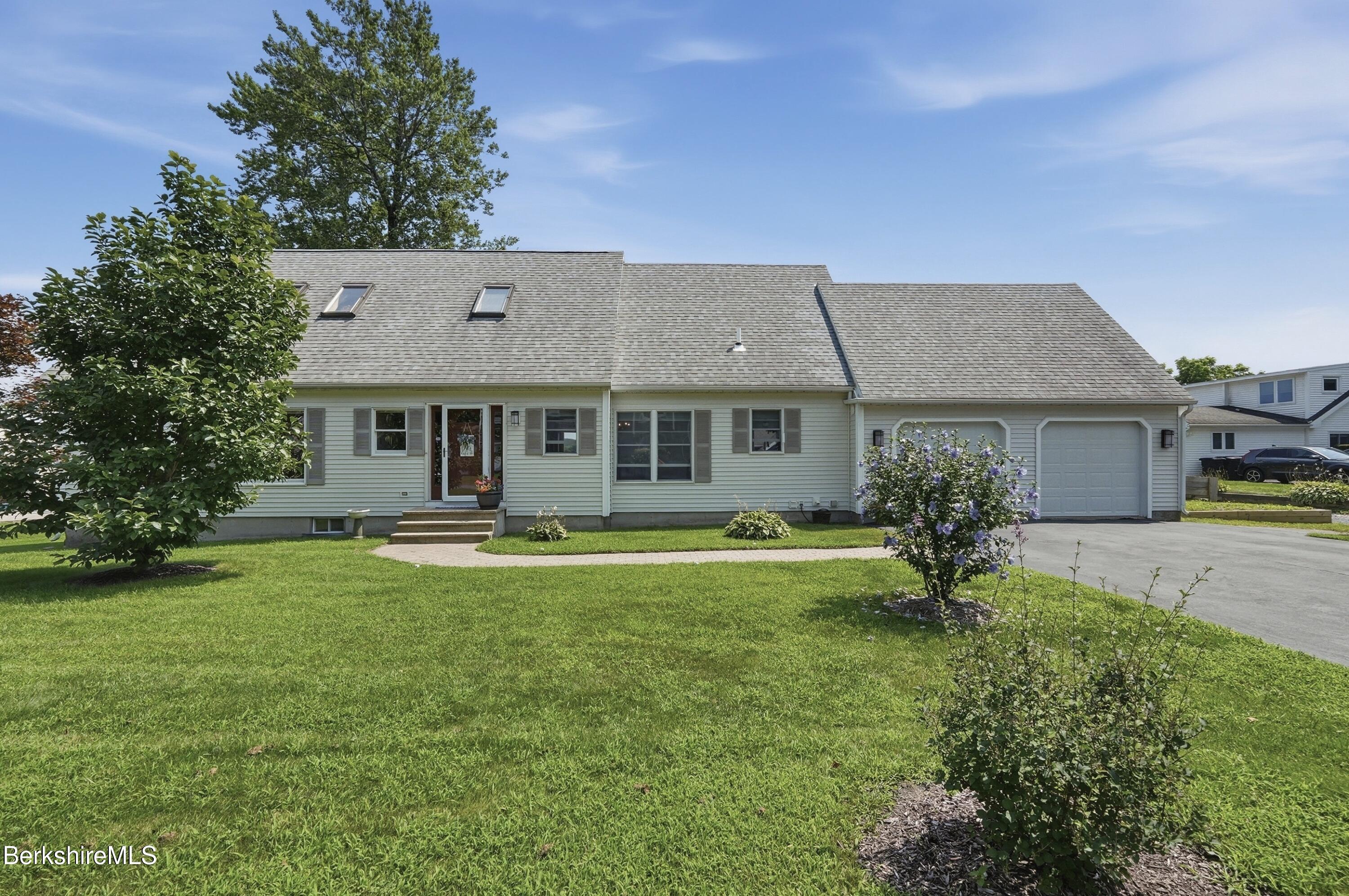 130 Ridge Avenue Pittsfield, MA 01201 - Photo 4 of 37 CAD00530