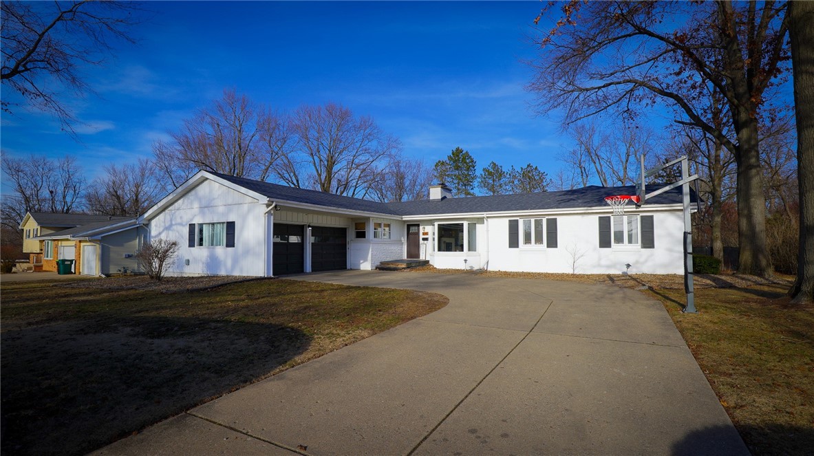 3048 Lake Bluff Drive Decatur, IL 62521 - Photo 4 of 38 Gallery Image 4