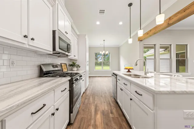 $329,999 | 3788 Waterbury Avenue, Baton Rouge, LA 70820