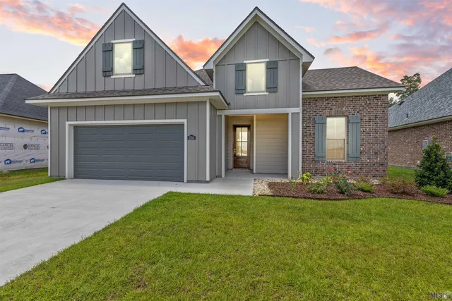 $329,999 | 3788 Waterbury Avenue, Baton Rouge, LA 70820