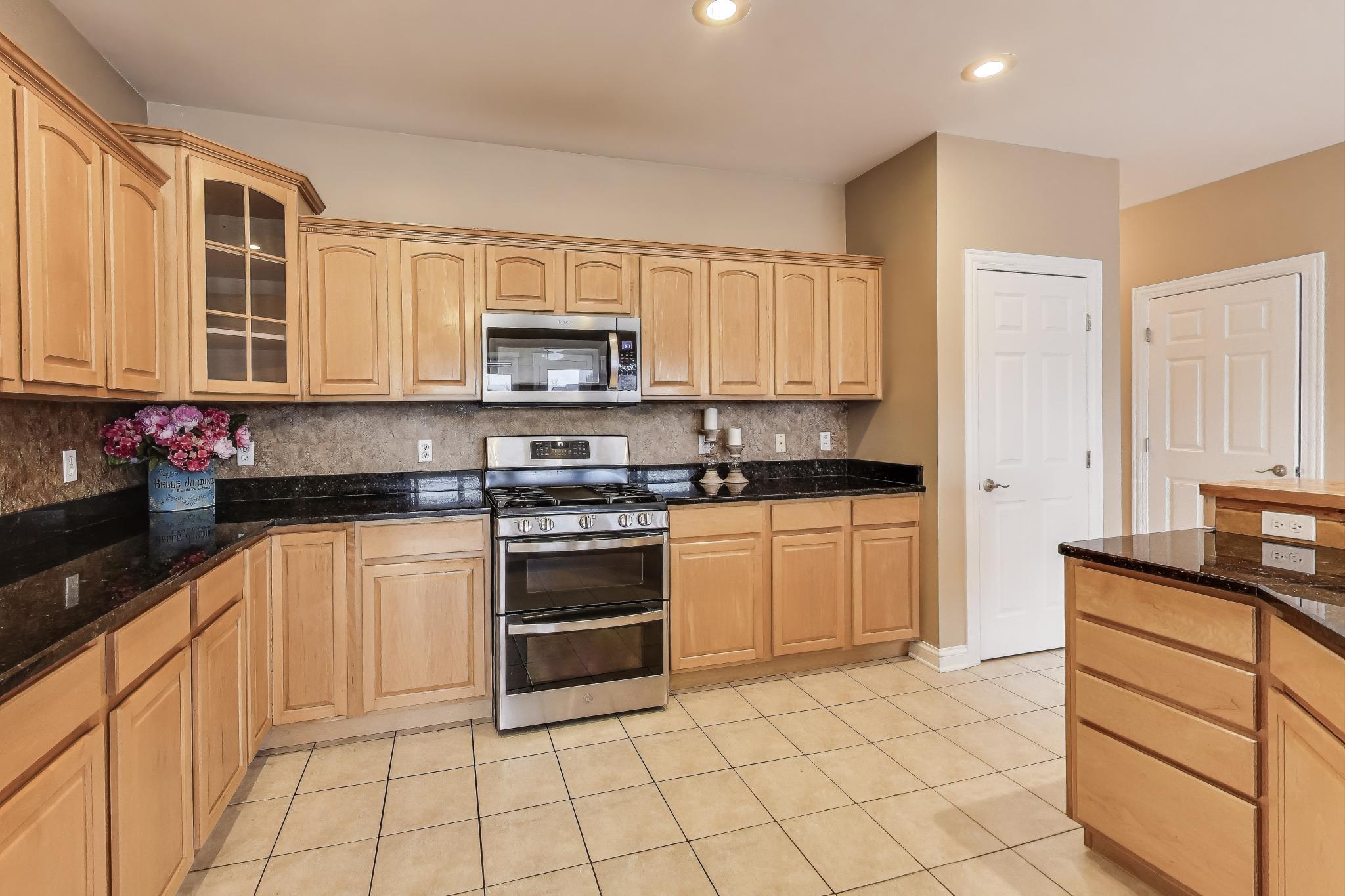 8910 Doubletree Drive South Crown Point, IN 46307 - Photo 11 of 44 2048x1365