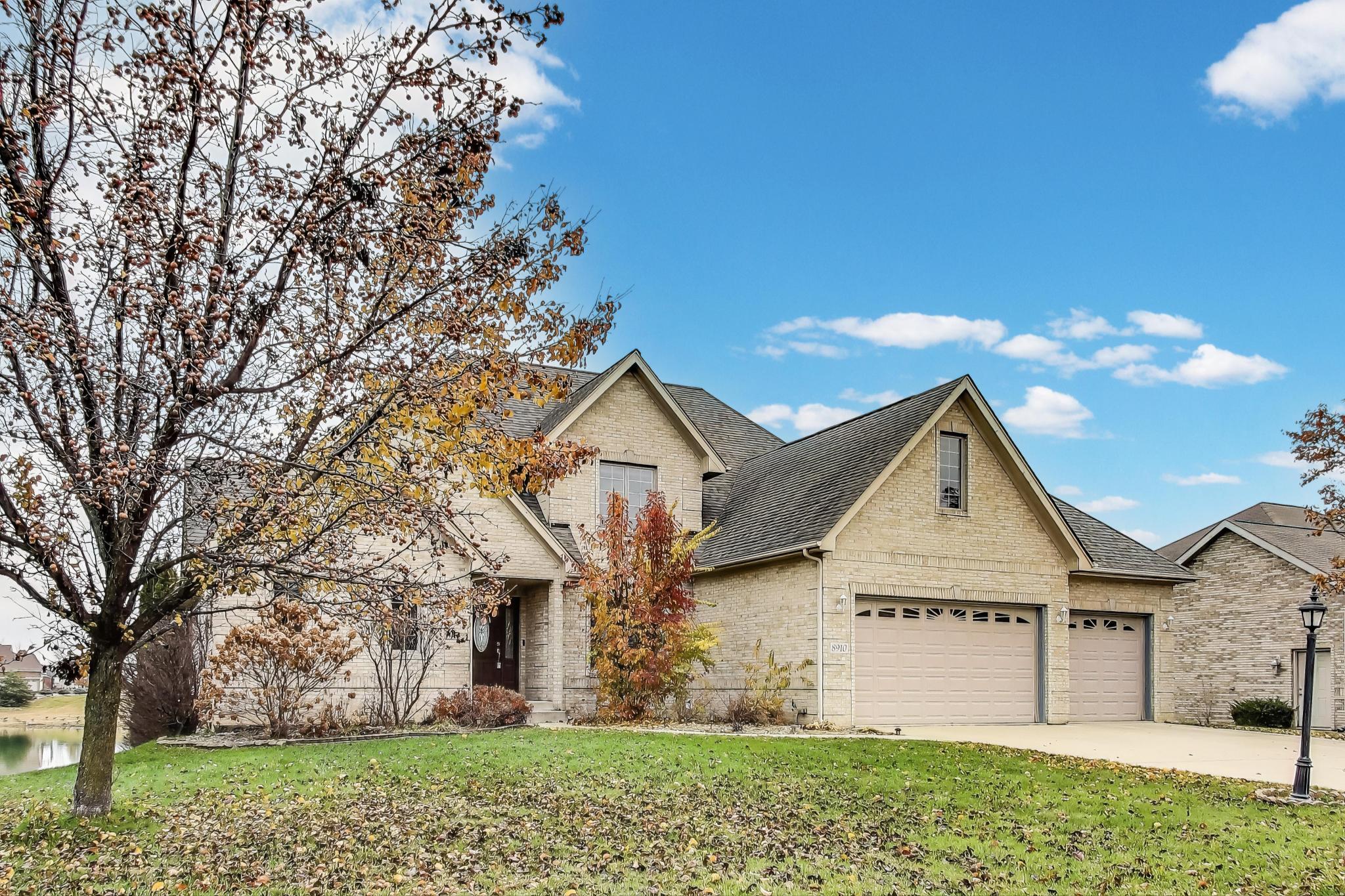 8910 Doubletree Drive South Crown Point, IN 46307 - Photo 2 of 44 2048x1365