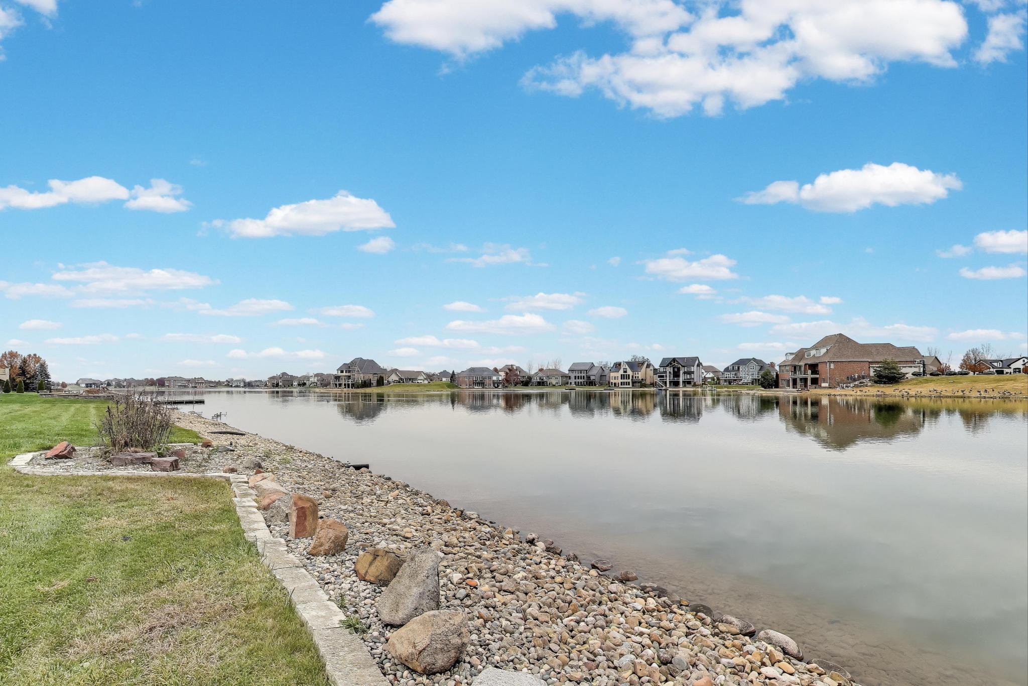 8910 Doubletree Drive South Crown Point, IN 46307 - Photo 41 of 44 2048x1366