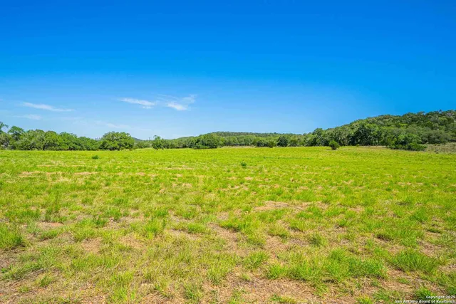 $6,250,000 | 165 Flach Road, Comfort, TX 78013
