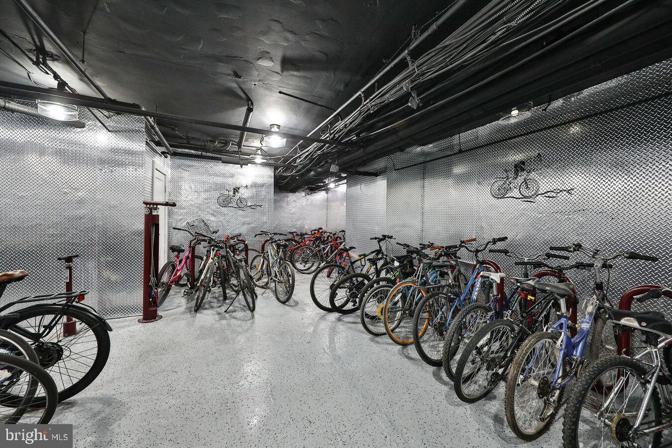 4247 Locust Street, Unit 1B313 Philadelphia, PA 19104 - Photo 33 of 38