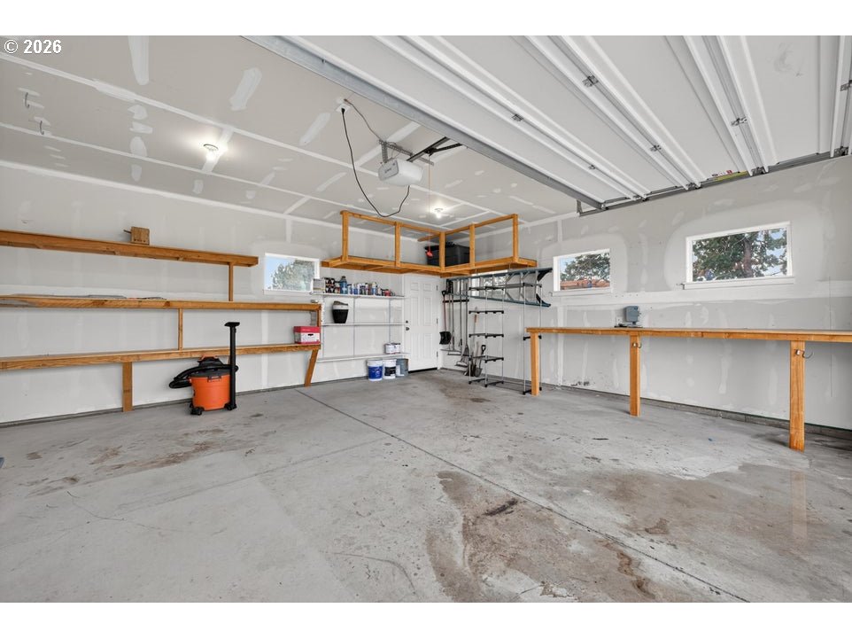 559 Northwest Rimrock Drive Redmond, OR 97756 - Photo 37 of 41 Gallery Image 37