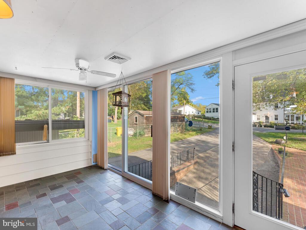 127 Edgewater Drive Edgewater, MD 21037 - Photo 25 of 27