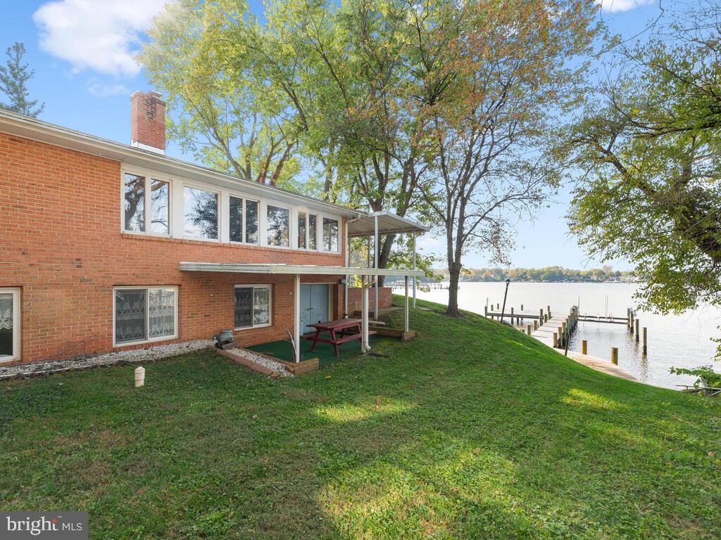 127 Edgewater Drive Edgewater, MD 21037 - Photo 5 of 27