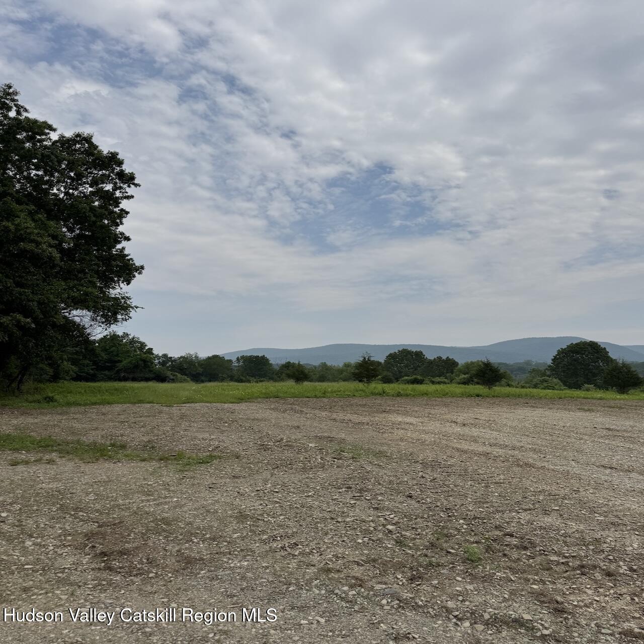 00-white-barn-road-copake-ny-columbia-eh