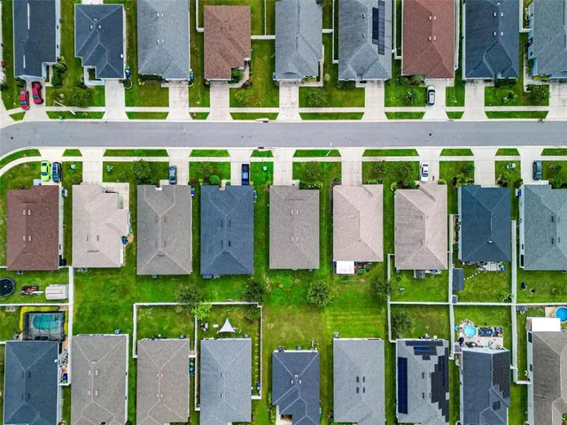 $299,900 | 418 St Georges Circle, Eagle Lake, FL 33839