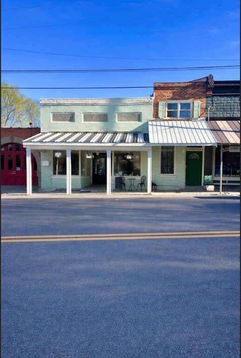 0 Webb Road East Bell Buckle, TN 37020 - Photo 1 of 1 a front view of school