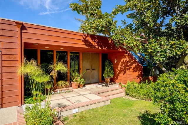 $1,998,000 | 3275 Buckingham Road, Glendale, CA 91206