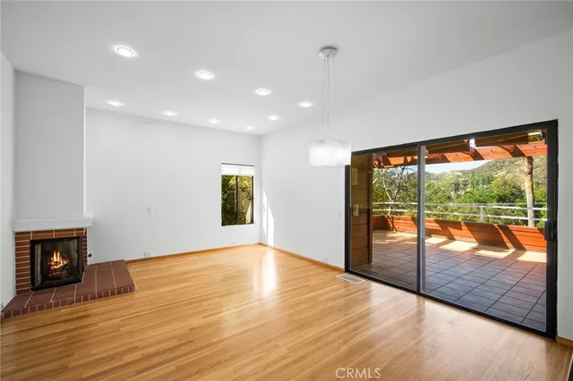 $1,998,000 | 3275 Buckingham Road, Glendale, CA 91206