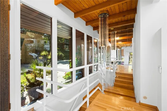 $1,998,000 | 3275 Buckingham Road, Glendale, CA 91206