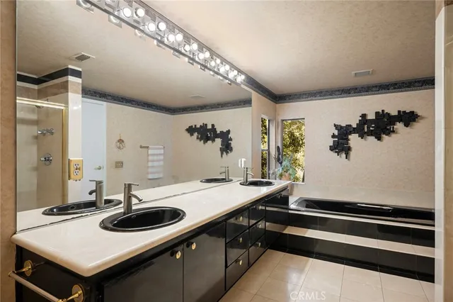 $1,998,000 | 3275 Buckingham Road, Glendale, CA 91206