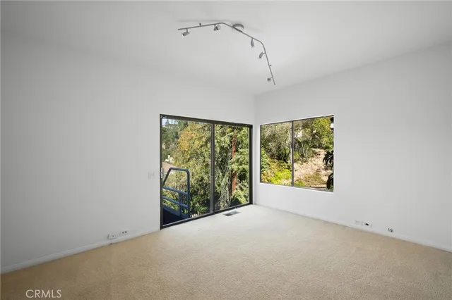 $1,998,000 | 3275 Buckingham Road, Glendale, CA 91206