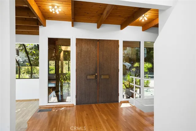 $1,998,000 | 3275 Buckingham Road, Glendale, CA 91206