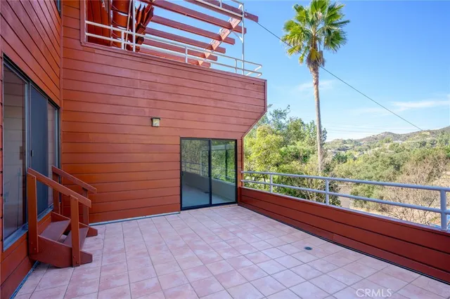 $1,998,000 | 3275 Buckingham Road, Glendale, CA 91206