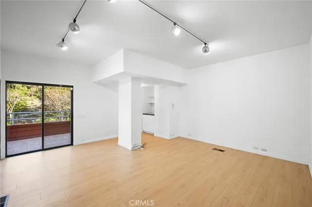 $1,998,000 | 3275 Buckingham Road, Glendale, CA 91206