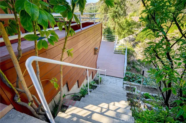 $1,998,000 | 3275 Buckingham Road, Glendale, CA 91206