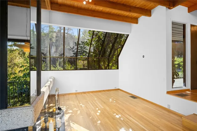 $1,998,000 | 3275 Buckingham Road, Glendale, CA 91206