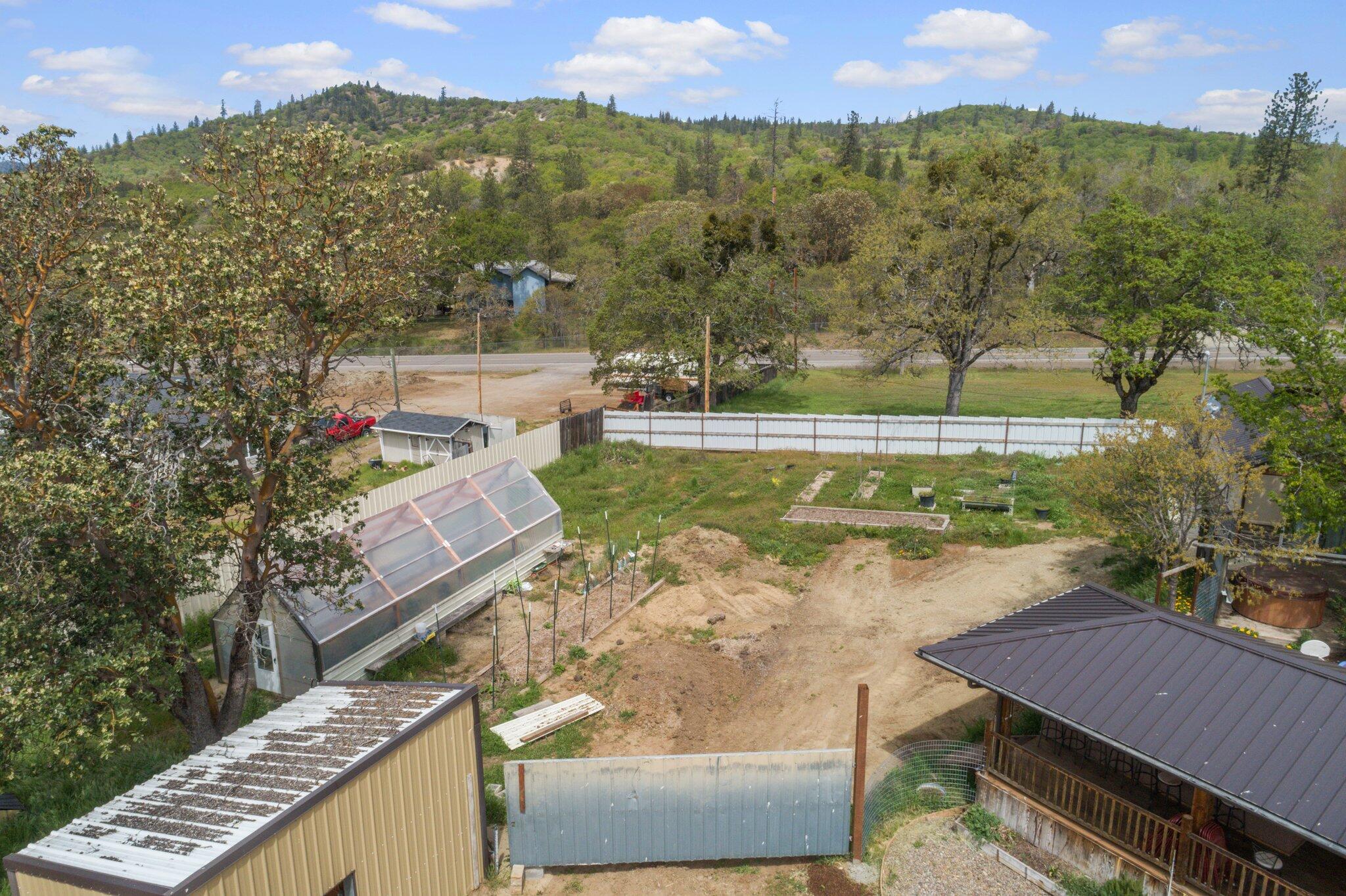 9417 Blackwell Road Central Point, OR 97502 - Photo 18 of 23 web_DJI_0054