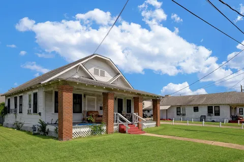 $545,000 | 1308 Hughes Street, Houston, TX 77023