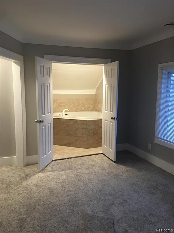 57 Elizabeth Lake Road Pontiac, MI 48341 - Photo 29 of 41