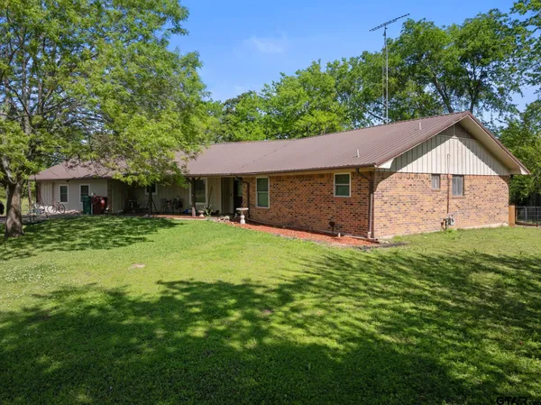 $199,900 | 504 West Wilson, Talco, TX 75487