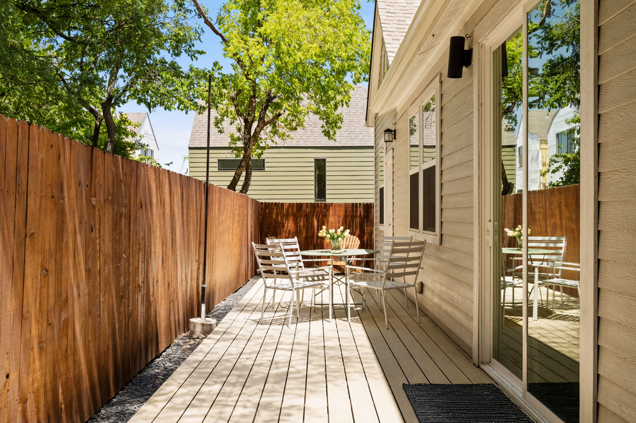 1176 Lott Avenue Austin, TX 78721 - Photo 22 of 26 Gallery Image 22
