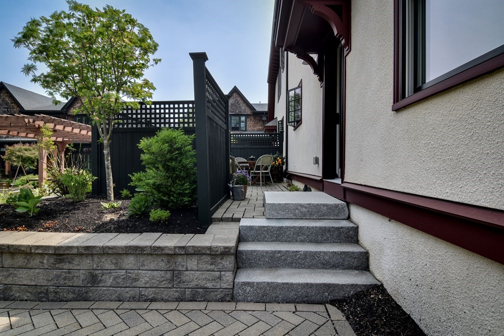 17 Abbey Road, Unit 17 Sherborn, MA 01770 - Photo 23 of 27 Gallery Image 23