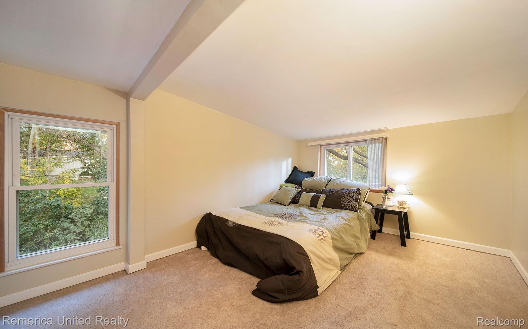 2795 Loon Lake Road Wixom, MI 48393 - Photo 18 of 27 2795-Loon-Lake_37.jpg