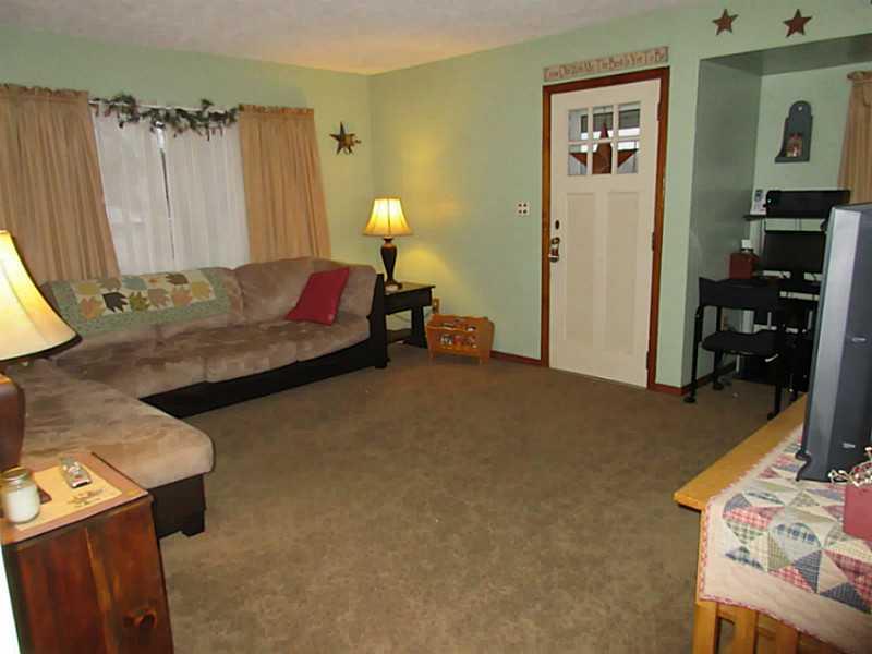 117 Marvin Road Leechburg, PA 15656 - Photo 3 of 15 Living Room.