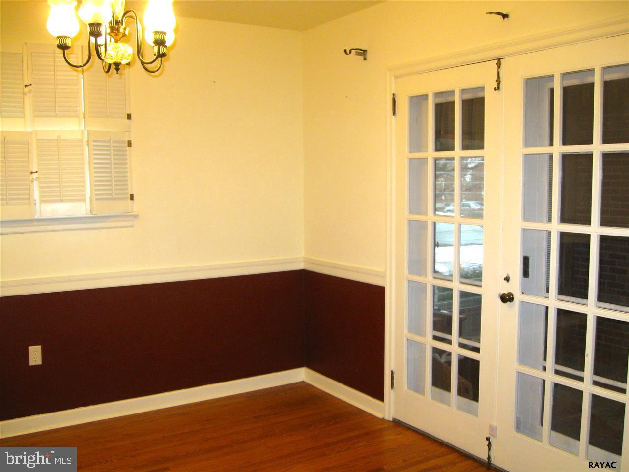 180 Edgewood Road York, PA 17402 - Photo 13 of 29 Gallery Image 13