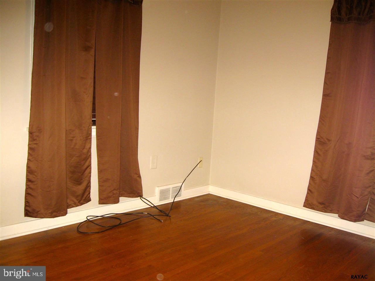 180 Edgewood Road York, PA 17402 - Photo 18 of 29 Gallery Image 18