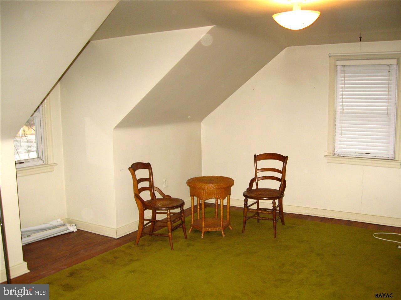 180 Edgewood Road York, PA 17402 - Photo 21 of 29 Gallery Image 21